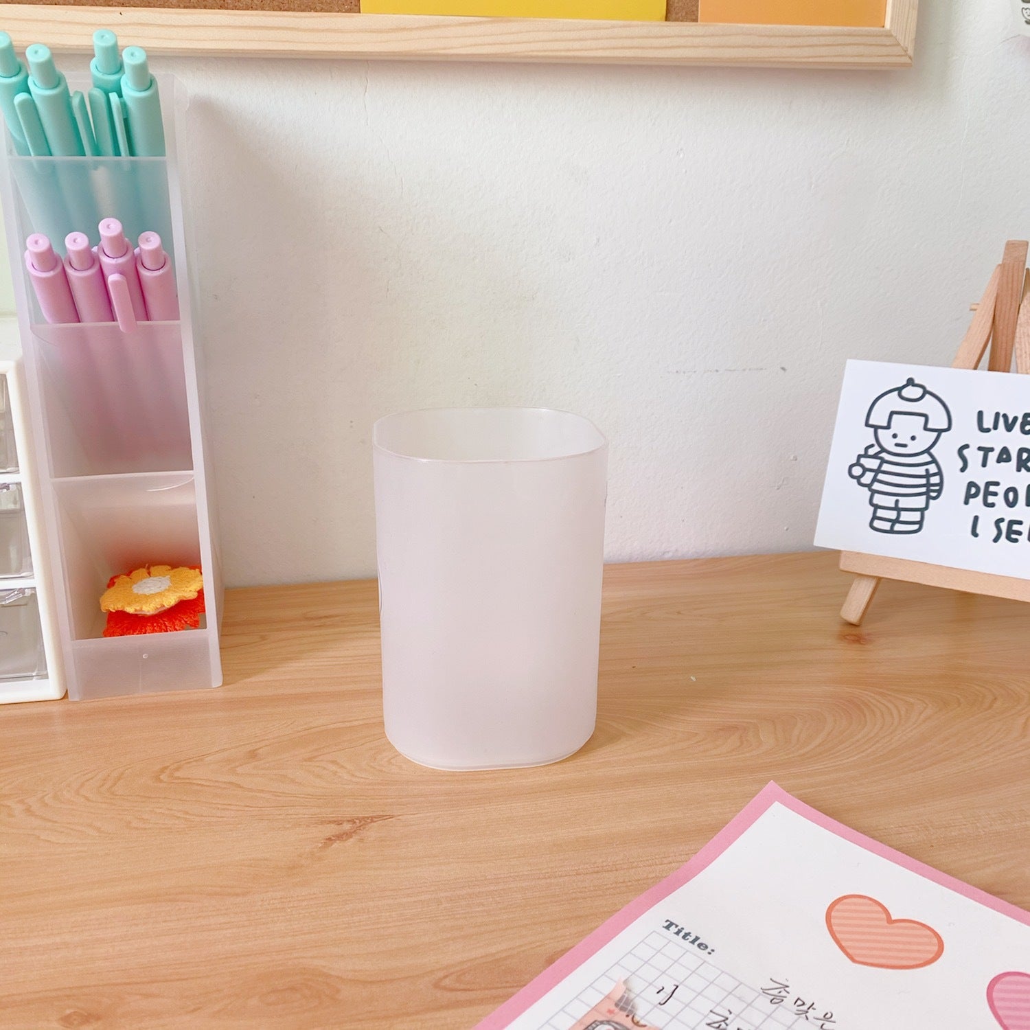 Korea Ins Girl Heart Desktop Storage Tube Simple Cartoon Four-Grid